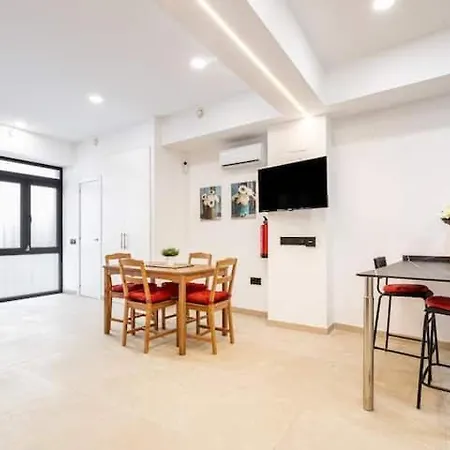 Torrefiel Charm Apartamento *